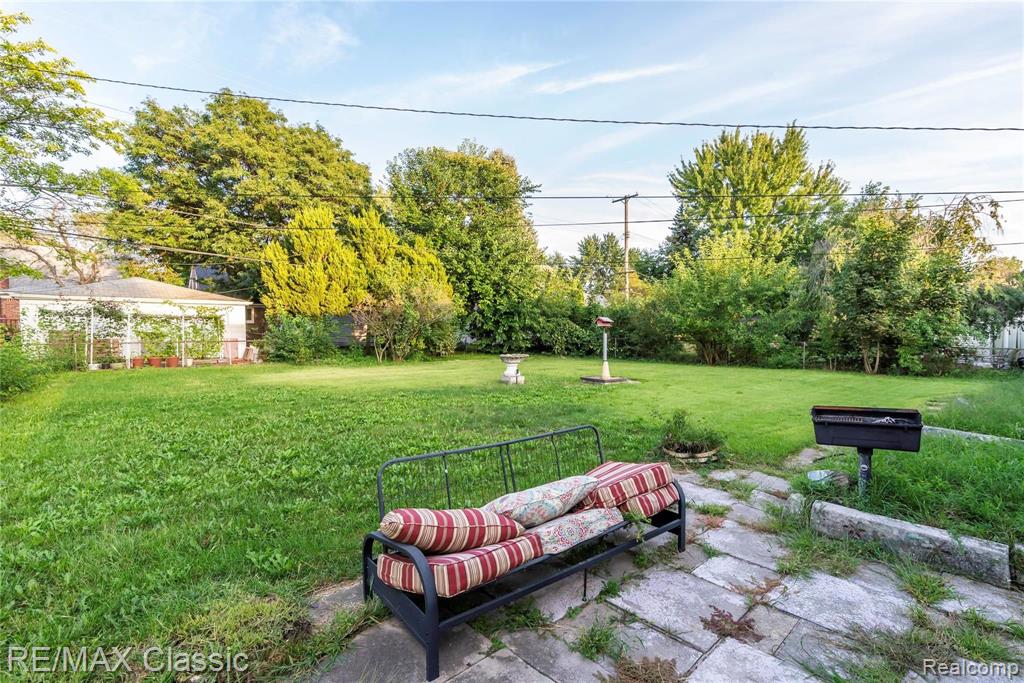 1354 North Gulley Road Dearborn, MI 48128 - Photo 7 of 44