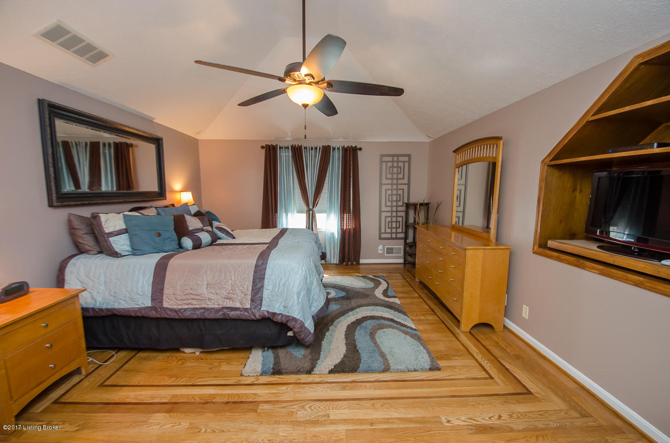 11001 Easum Road Louisville, KY 40299 - Photo 24 of 55 Master Bed