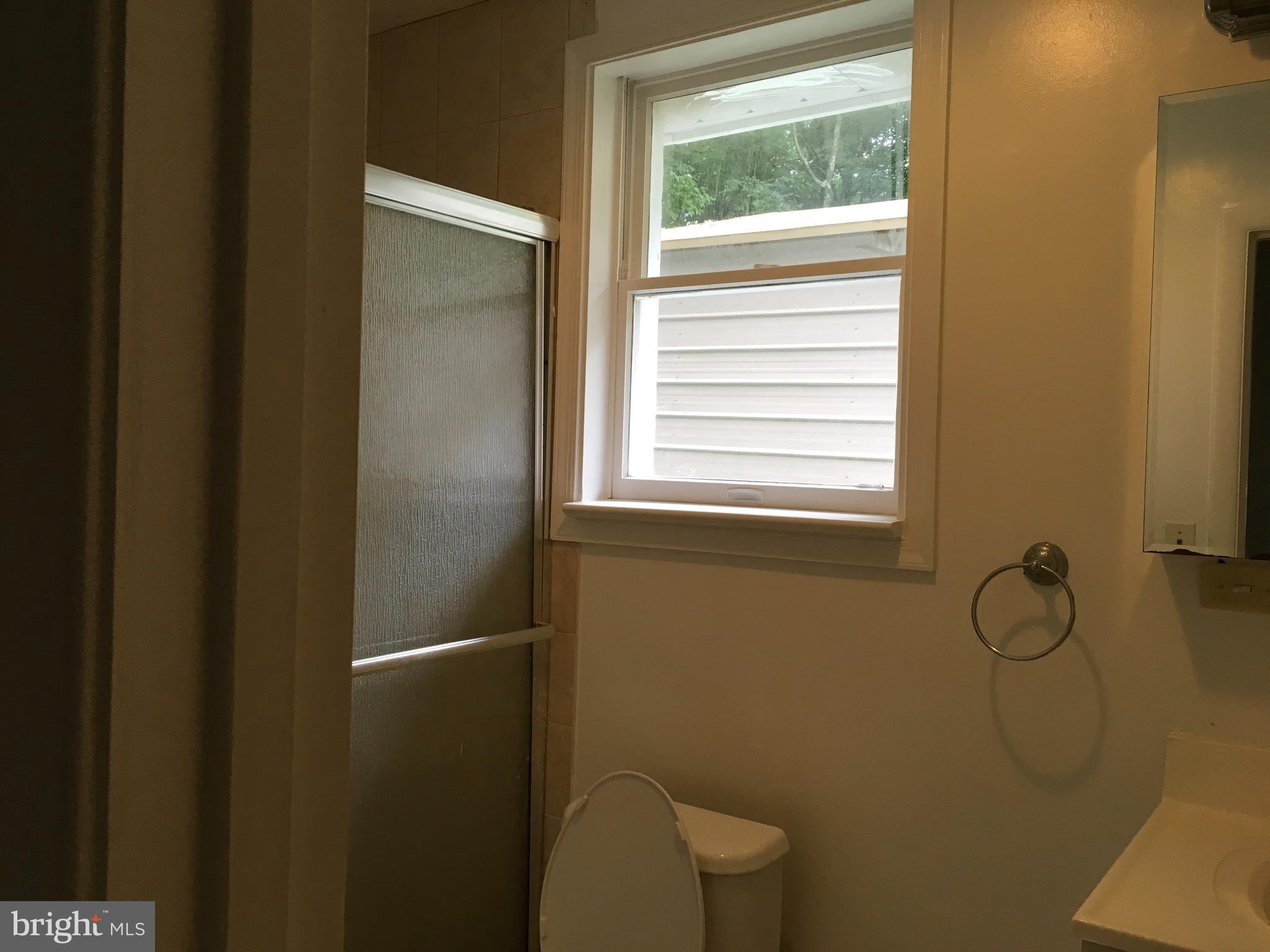 23601 Peach Tree Road Clarksburg, MD 20871 - Photo 10 of 24 Bath (Master)