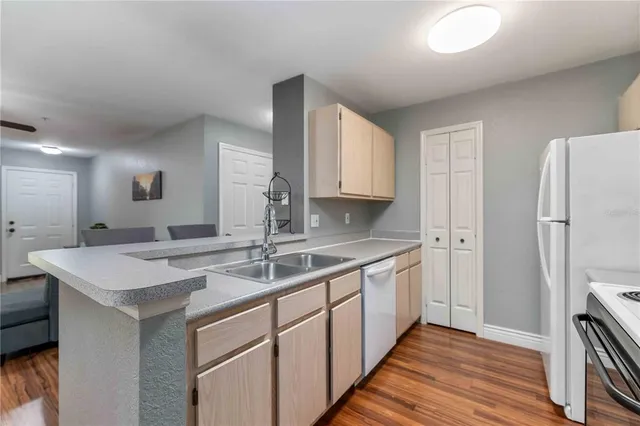 $1,950 | 7428 Vista Way, Unit 105, Bradenton, FL 34202