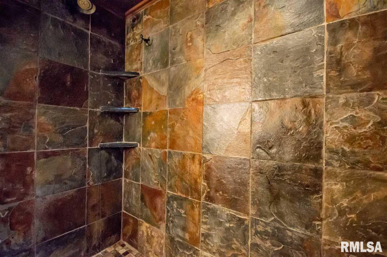 906 North Sheridan Road Peoria, IL 61606 - Photo 29 of 36 Gallery Image 29