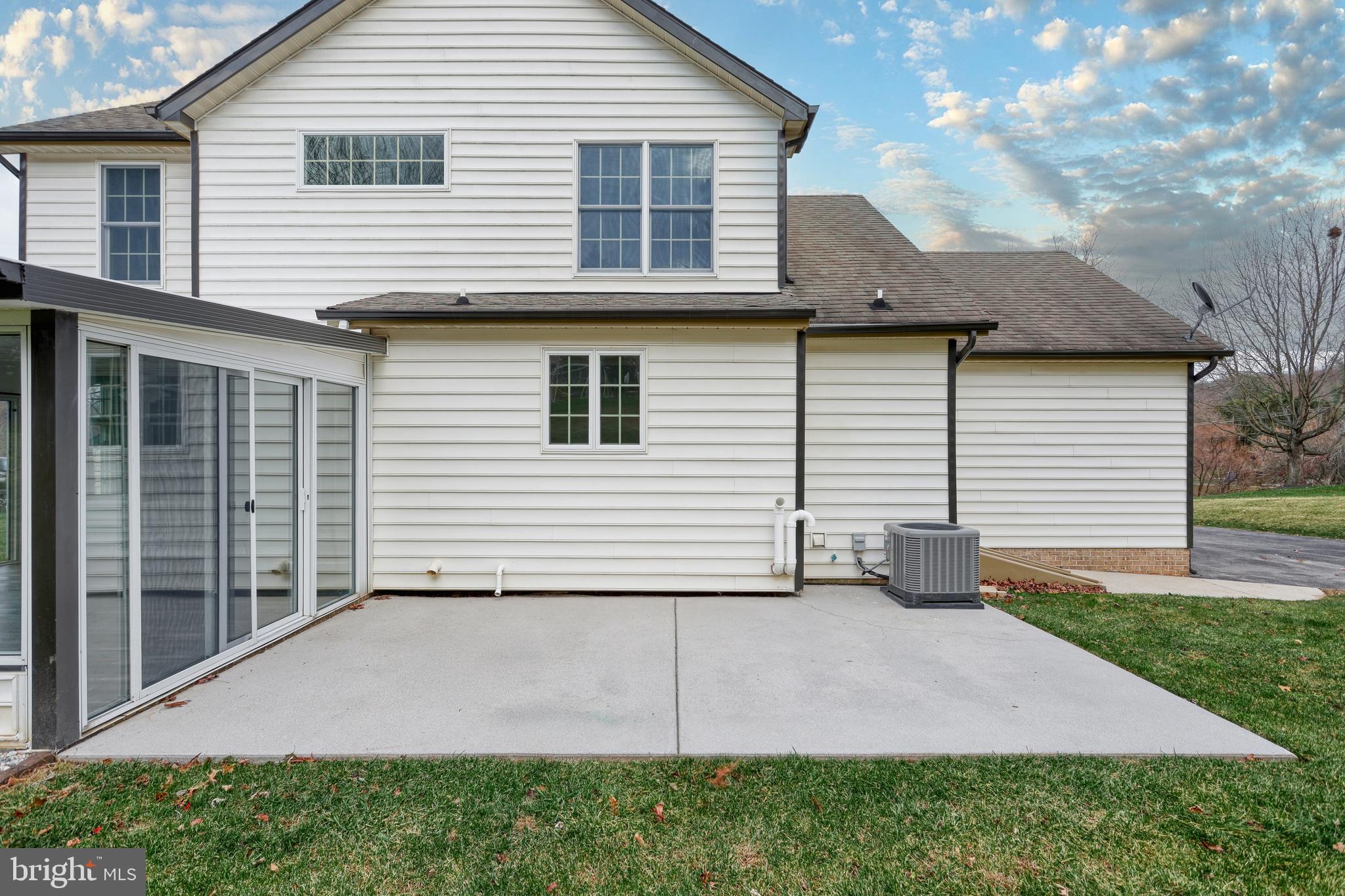 14 Kratz Road Shrewsbury, PA 17361 - Photo 103 of 137 a view of a house with a yard and garage