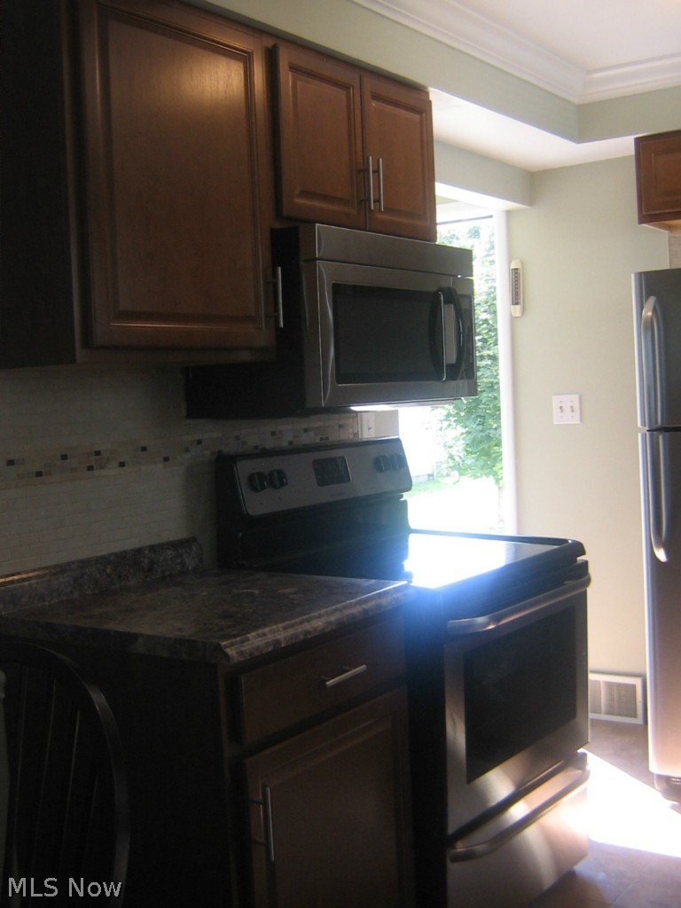70 Hillman Road Akron, OH 44312 - Photo 5 of 17 Gallery Image 5