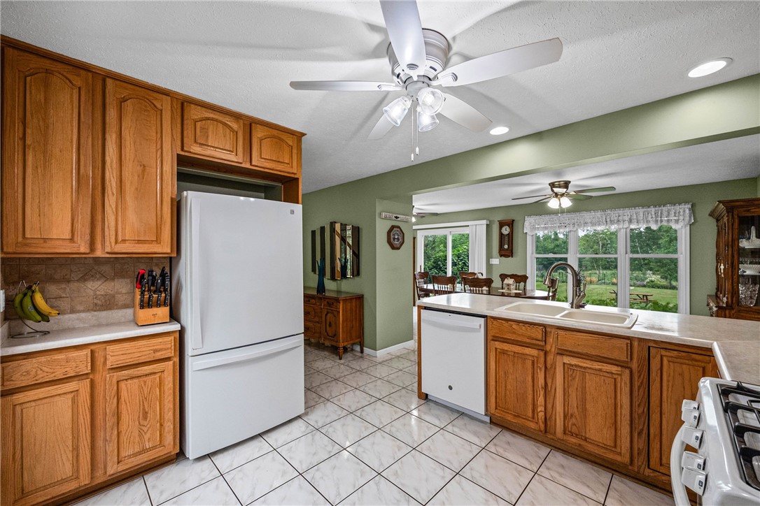 8 Summer Ridge Circle Clarkson, NY 14420 - Photo 13 of 49