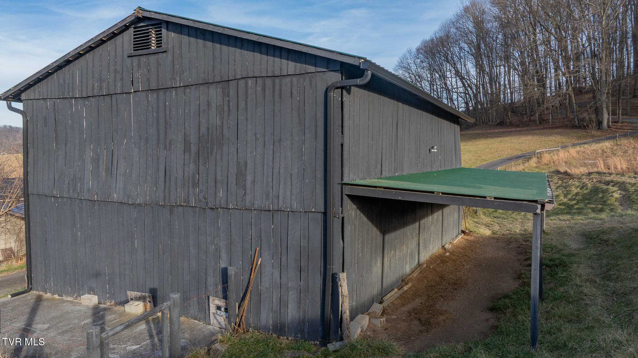 11766 Rocky Hill Road Bristol, VA 24202 - Photo 48 of 55 dji_fly_20260105_160218_0020_17676469787