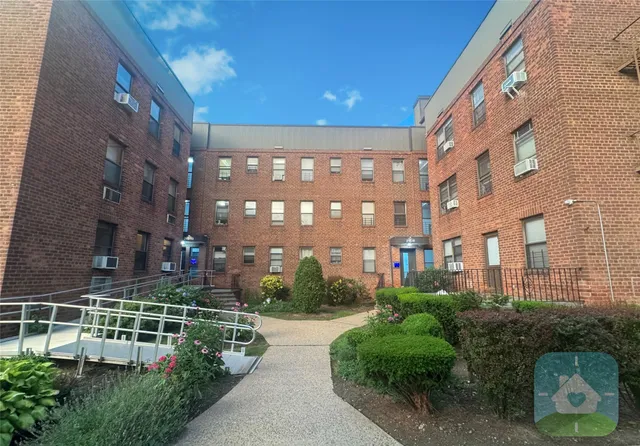 $199,000 | 215-11 48th Avenue, Unit 1B | Bayside