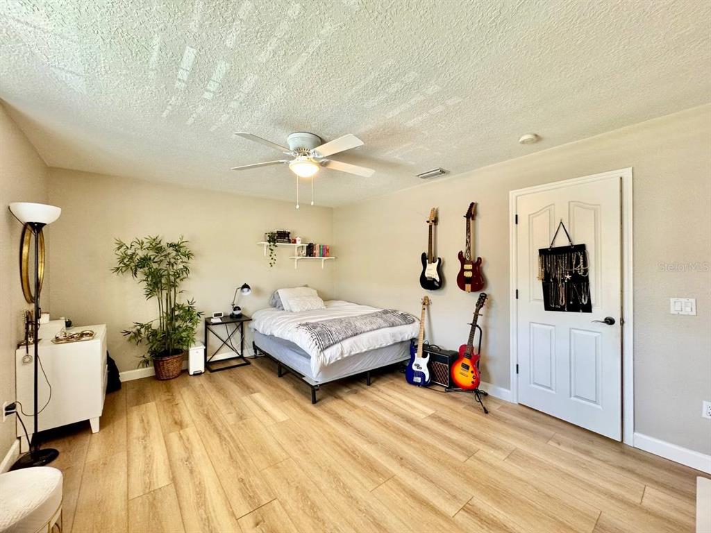 18711 Chaville Road Lutz, FL 33558 - Photo 54 of 72