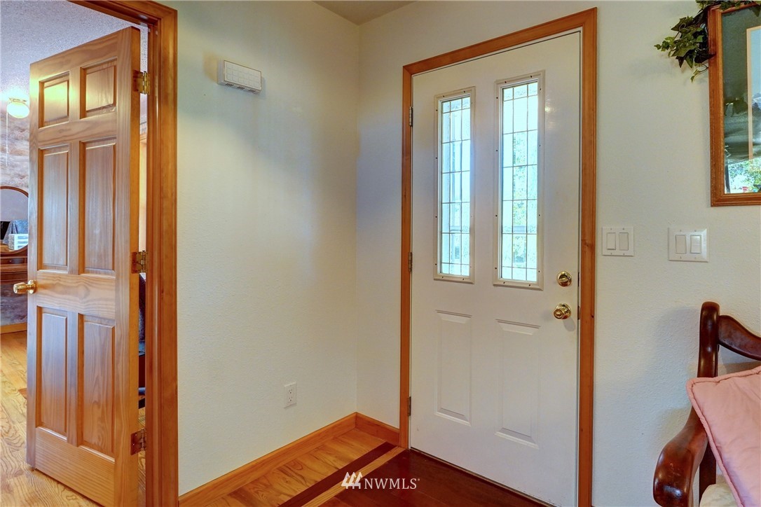 647 Antrim Road Winlock, WA 98596 - Photo 4 of 40