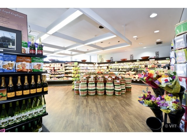 175 East Delaware Place, Unit 4522 Chicago, IL 60611 - Photo 14 of 15 a view of a chairs and table in a room