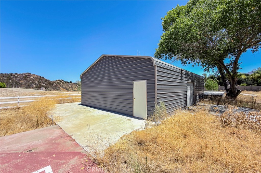 16515 Valley Ranch Road Canyon Country, CA 91387 - Photo 68 of 75 Workshop approx. 40x30
