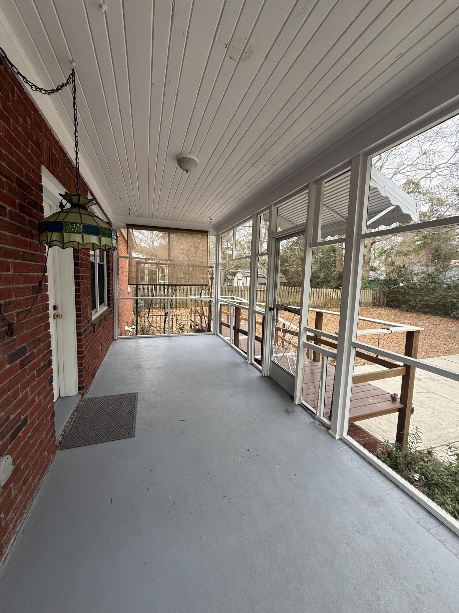 537 West Calhoun Street Sumter, SC 29150 - Photo 7 of 40 Large Screen porch for morning coffee