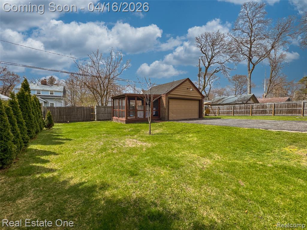 486 West Iroquois Road Pontiac, MI 48341 - Photo 45 of 56 Gallery Image 45