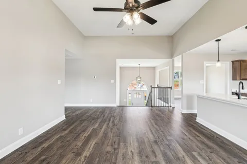 $447,400 | 794 Carrillo Drive, Clarksville, TN 37040