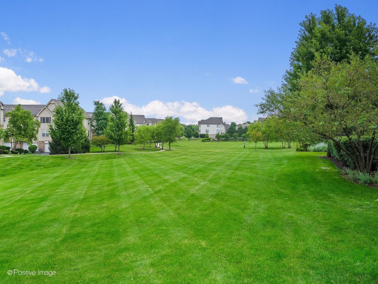 332 Castle Circle Carol Stream, IL 60188 - Photo 26 of 31