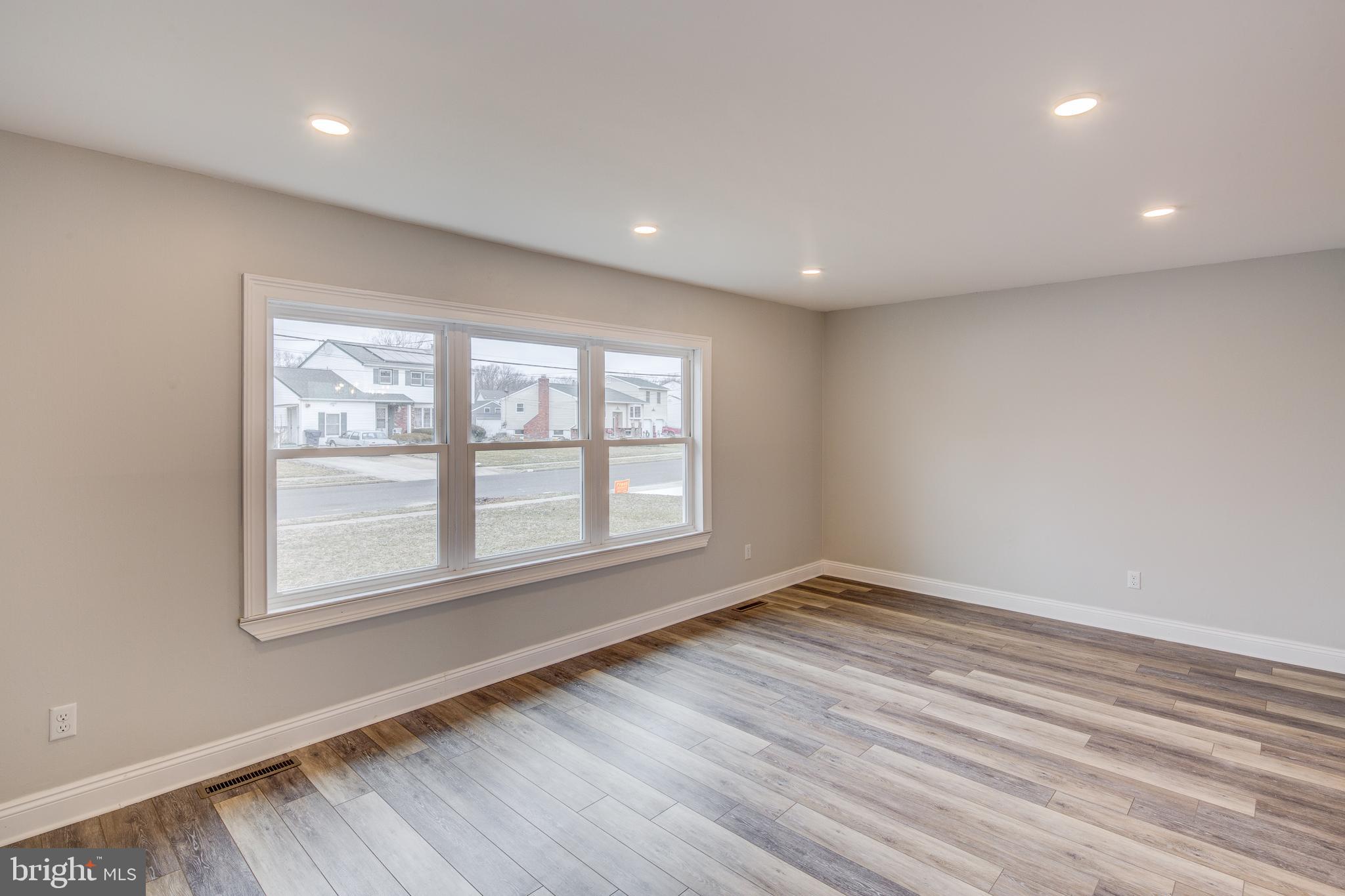 1717 Pin Oak Road Williamstown, NJ 08094 - Photo 9 of 30 Gallery Image 9