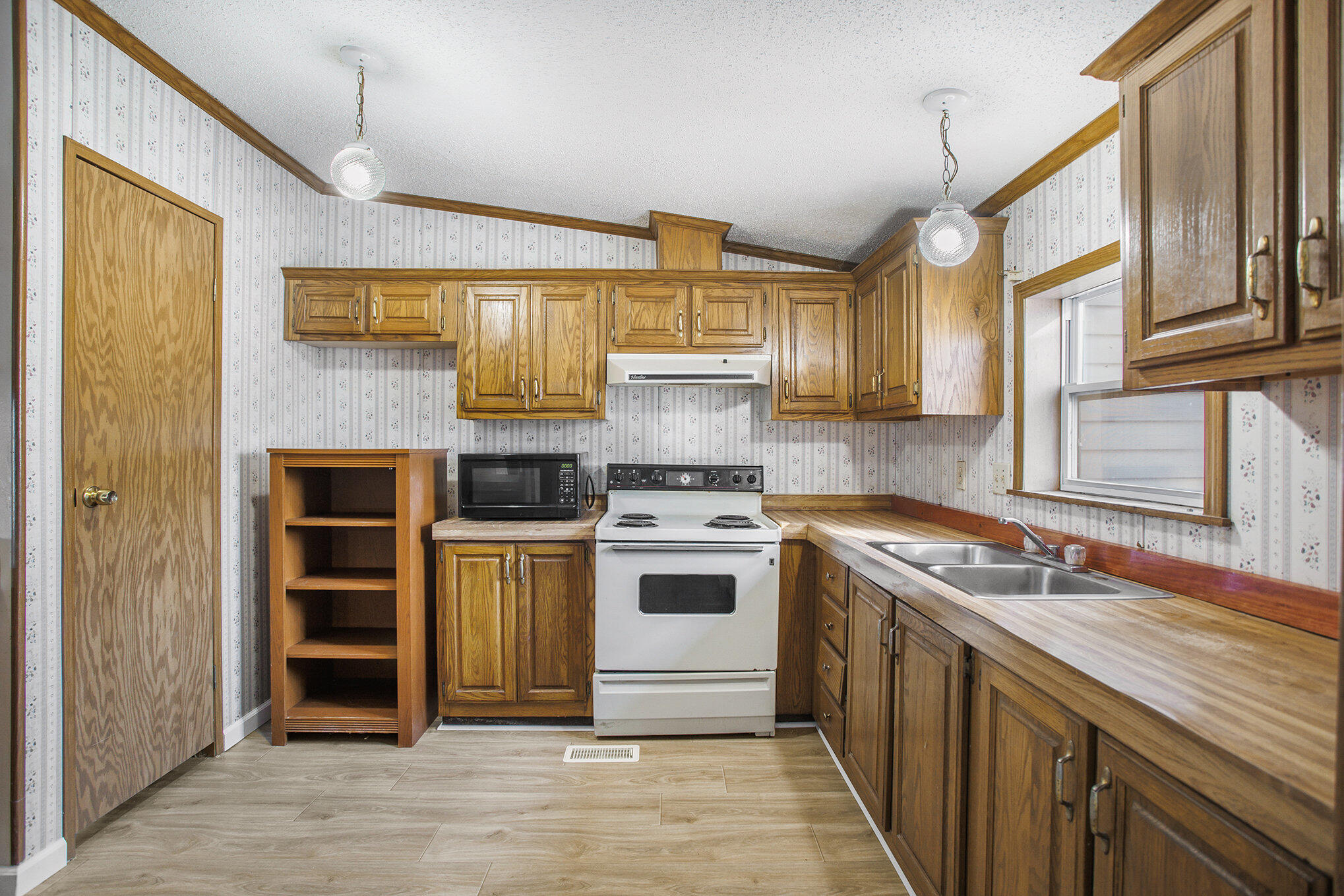 23240 26 Mile Road Springport, MI 49284 - Photo 5 of 19 005_file_417