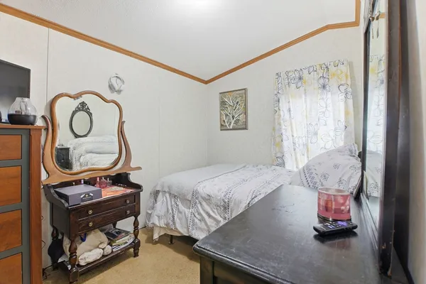 $180,000 | 1 B Quaboag Valley, Sudbury, MA 01776