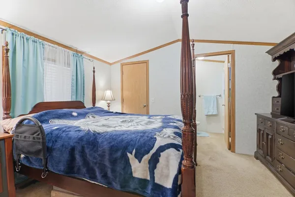 $180,000 | 1 B Quaboag Valley, Sudbury, MA 01776