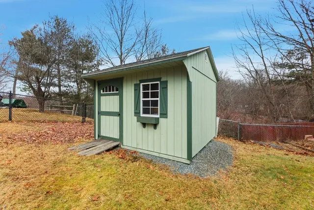 $180,000 | 1 B Quaboag Valley, Sudbury, MA 01776