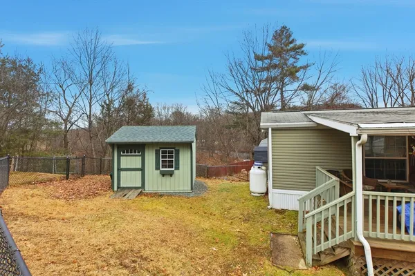 $180,000 | 1 B Quaboag Valley, Sudbury, MA 01776