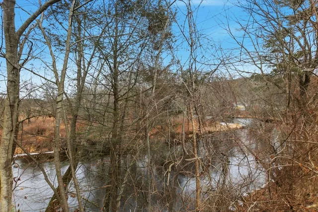 $180,000 | 1 B Quaboag Valley, Sudbury, MA 01776