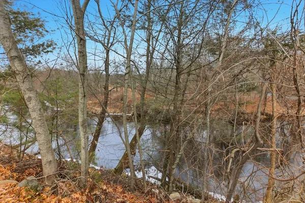 $180,000 | 1 B Quaboag Valley, Sudbury, MA 01776