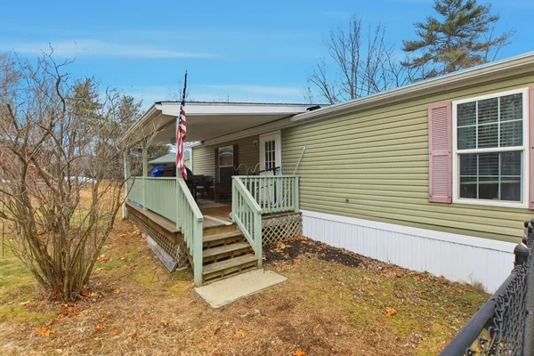 $180,000 | 1 B Quaboag Valley, Sudbury, MA 01776