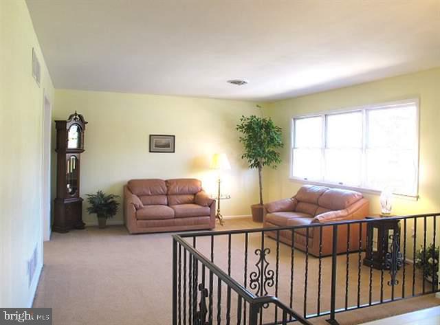 5244 Terrace Road Mechanicsburg, PA 17050 - Photo 2 of 18