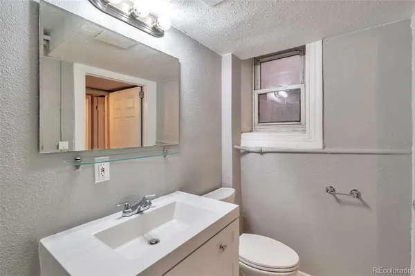 $1,850 | 2607 East 14th Avenue, Denver, CO 80206