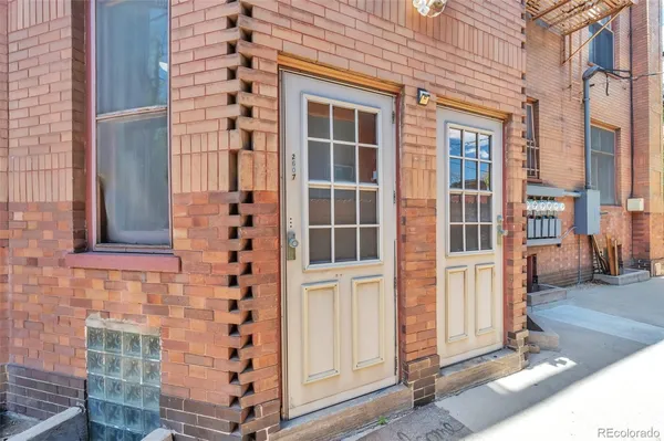 $1,850 | 2607 East 14th Avenue, Denver, CO 80206