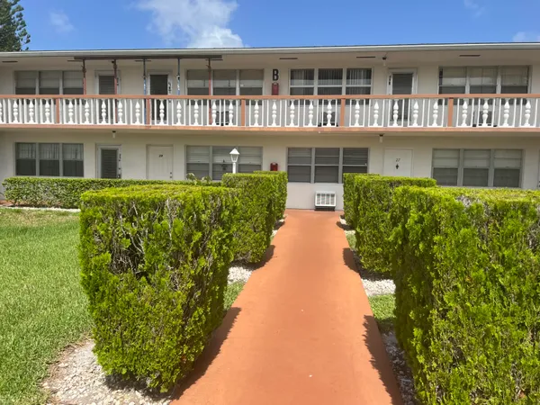 $1,000 | 41 Cambridge B, West Palm Beach, FL 33417