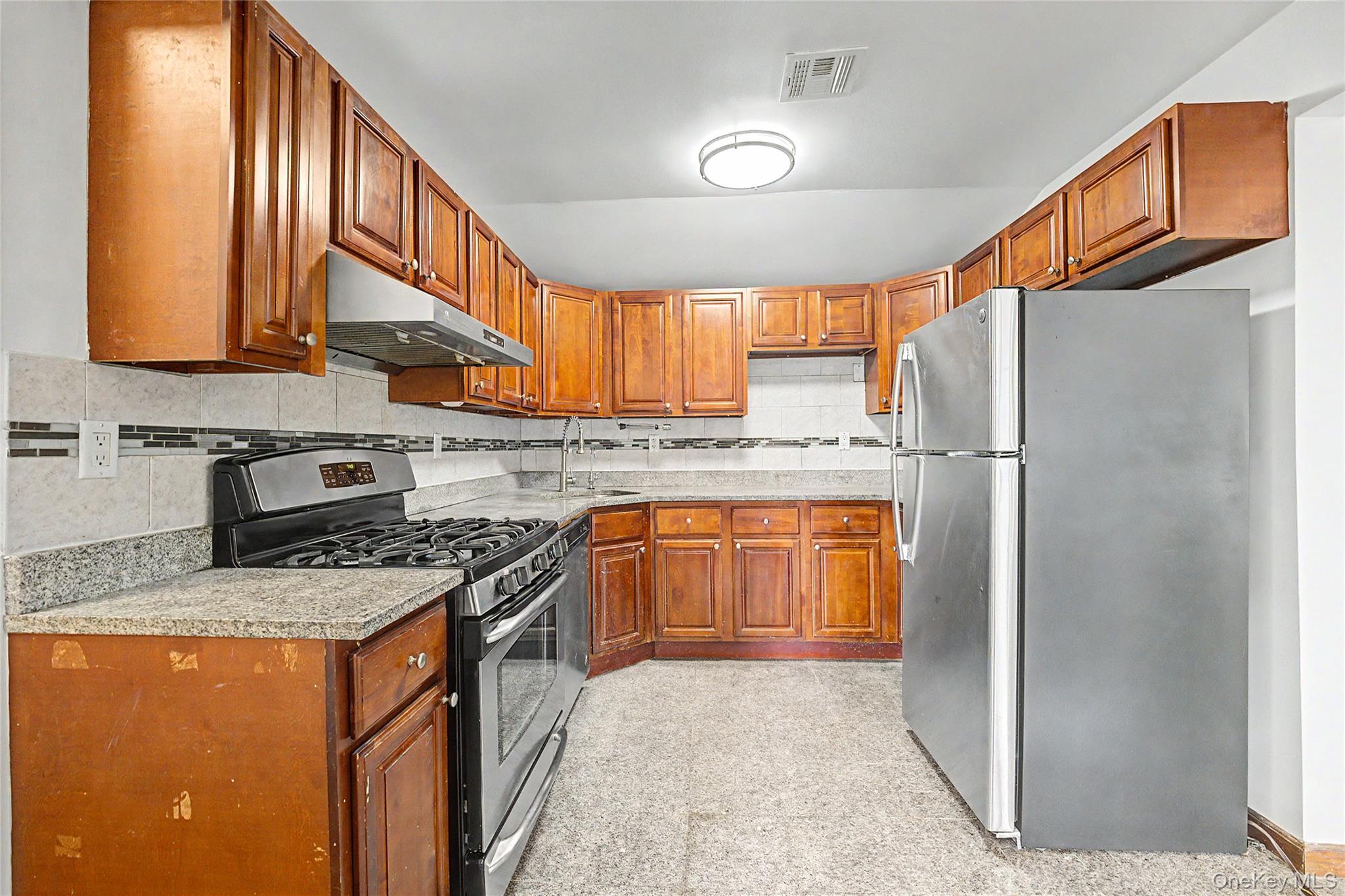 102-42 86th Road Queens, NY 11418 - Photo 2 of 15