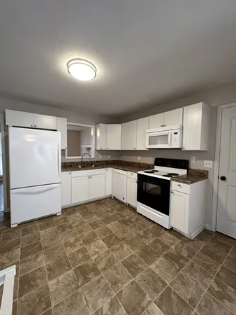 $1,750 | 1708 Broadripple Drive, Clarksville, TN 37042