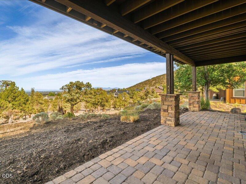 360 Vista Rim Drive Redmond, OR 97756 - Photo 83 of 147
