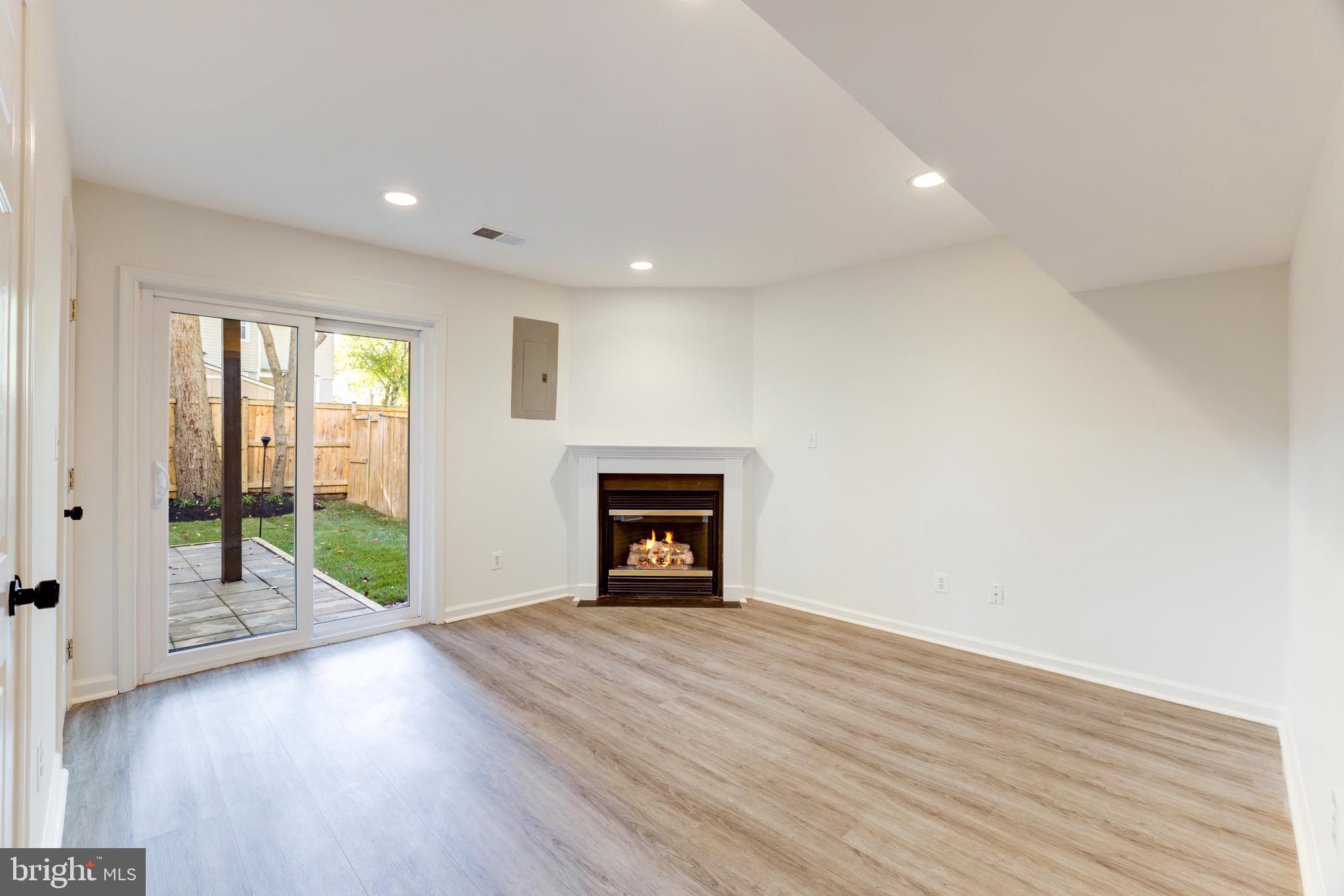 10 West Glebe Road Alexandria, VA 22305 - Photo 6 of 41