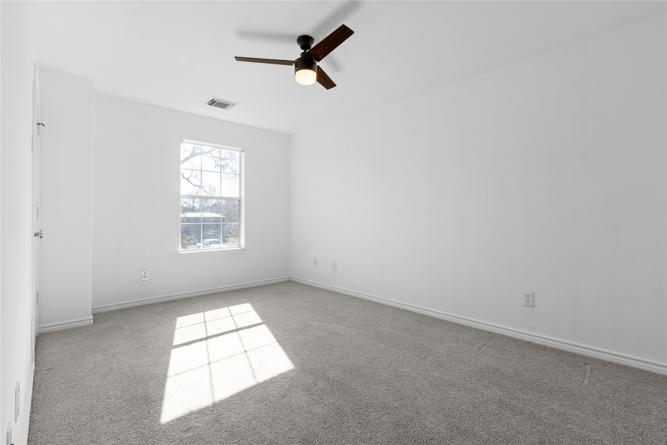 9611 Elmview Place Houston, TX 77080 - Photo 13 of 19