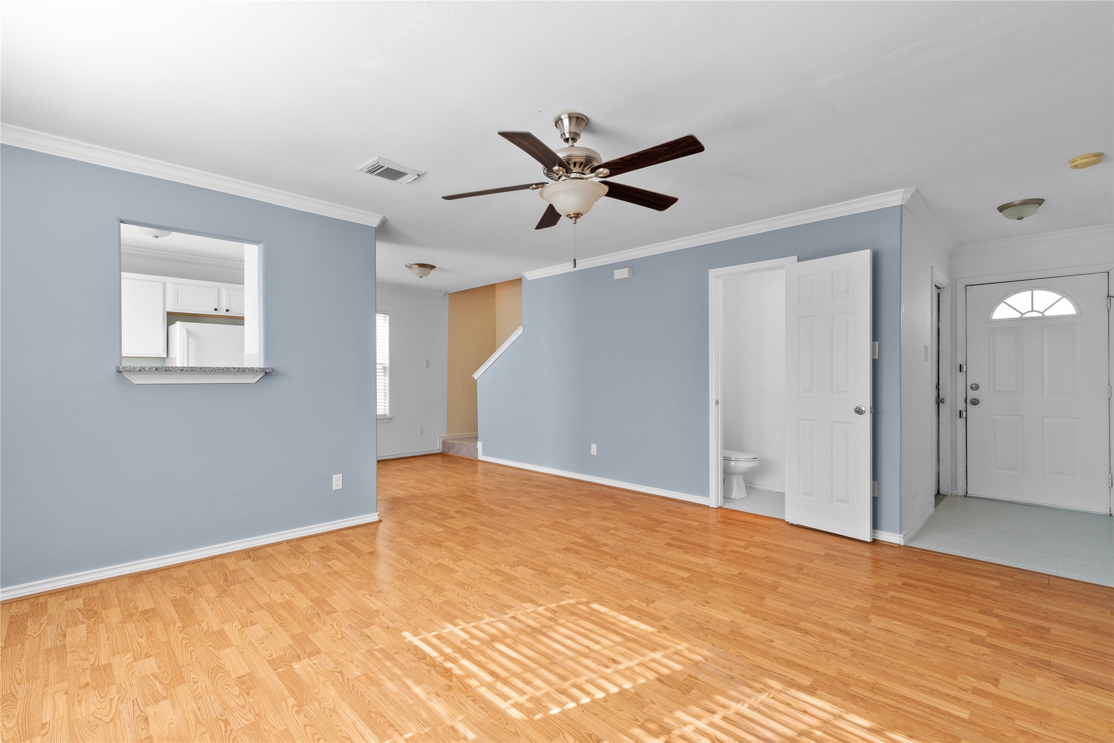 9611 Elmview Place Houston, TX 77080 - Photo 3 of 19