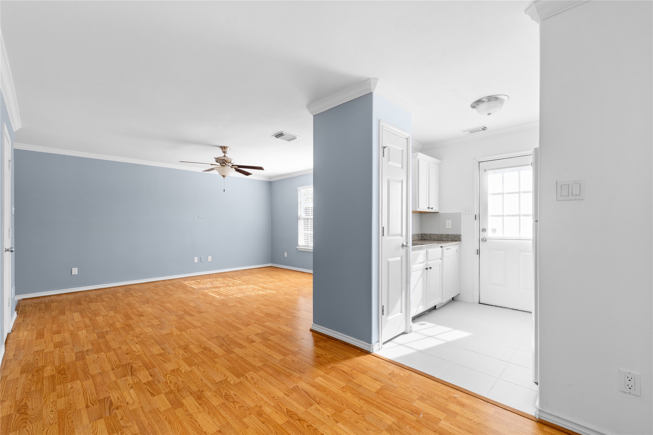 9611 Elmview Place Houston, TX 77080 - Photo 7 of 19