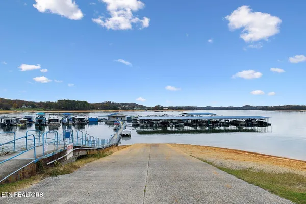 $389,900 | 112 Sandpiper Lane, Bean Station, TN 37708