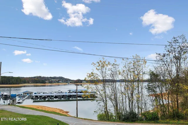 $389,900 | 112 Sandpiper Lane, Bean Station, TN 37708