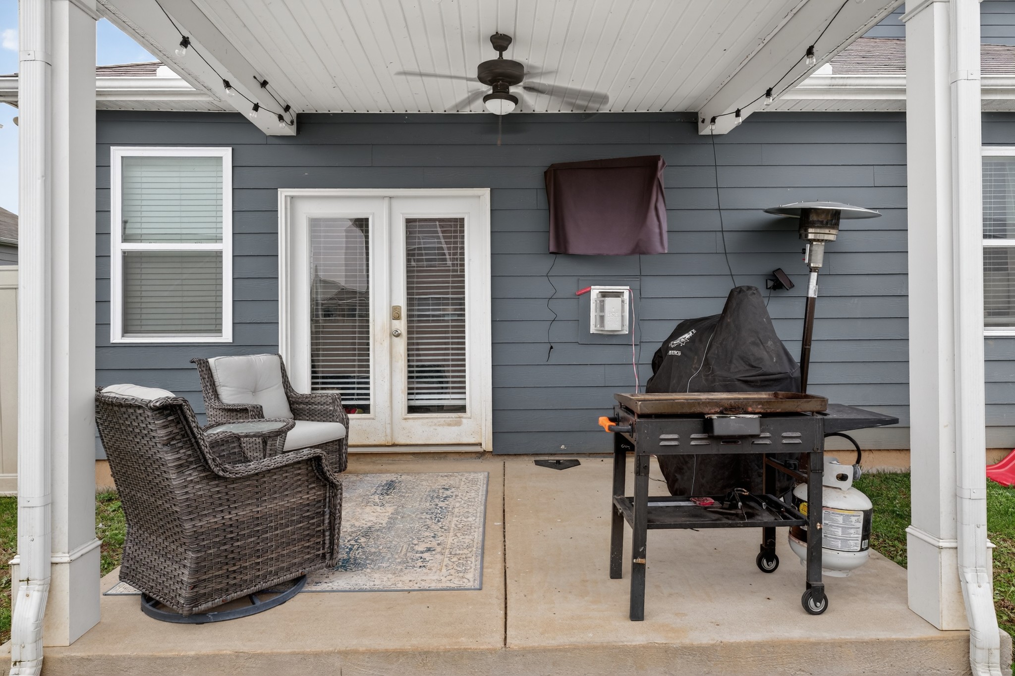306 William Dylan Drive Murfreesboro, TN 37129 - Photo 41 of 47 a living room with furniture