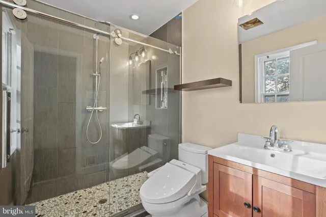 $995,000 | 8802 Stonehaven Court, Rockville, MD 20854