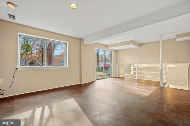 $995,000 | 8802 Stonehaven Court, Rockville, MD 20854