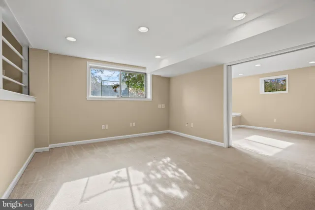 $995,000 | 8802 Stonehaven Court, Rockville, MD 20854