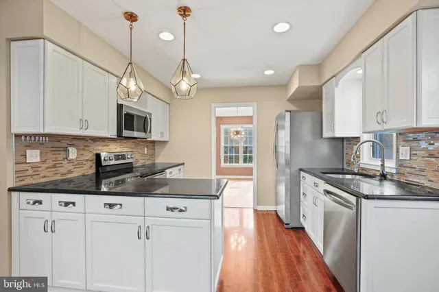 $995,000 | 8802 Stonehaven Court, Rockville, MD 20854