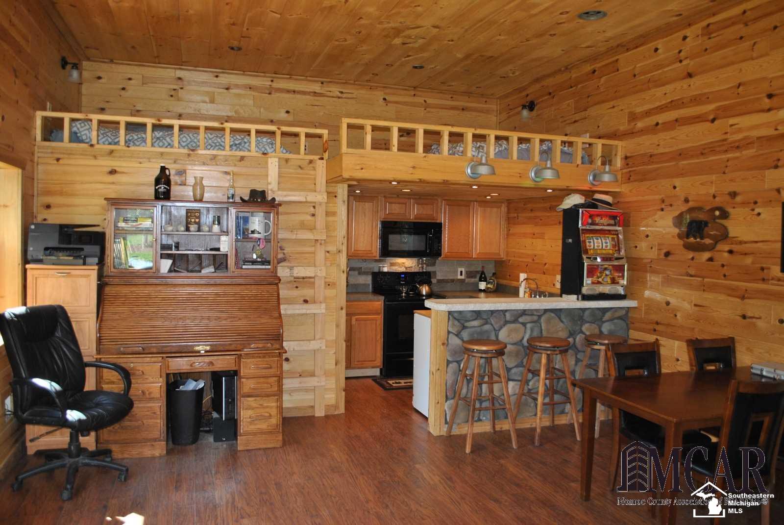 16647 Davis Road Dundee, MI 48131 - Photo 36 of 45 21453861-35.JPG