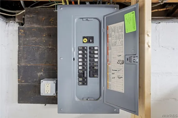 $275,000 | 79 Eiseman Avenue, Tonawanda, NY 14217