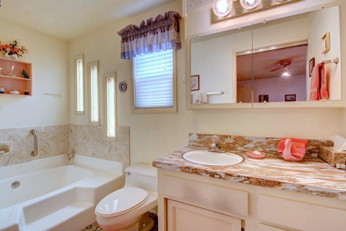 2870 Aldersgate Road Medford, OR 97504 - Photo 9 of 20 Additional Photo