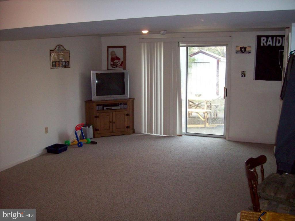 265 Conway Drive Lititz, PA 17543 - Photo 12 of 19 Gallery Image 12