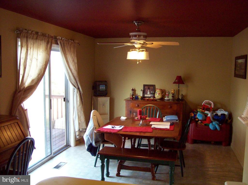 265 Conway Drive Lititz, PA 17543 - Photo 4 of 19 Gallery Image 4